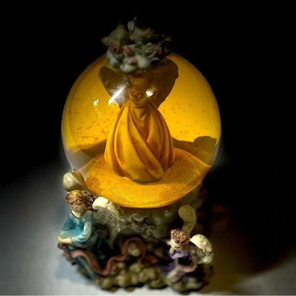 Other - Sankyo vintage Musical snow globe featuring angels on the outside and inside.